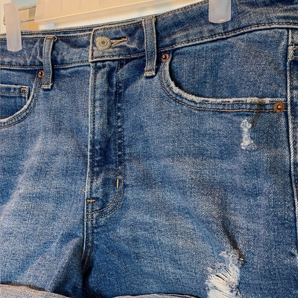 Old navy size 12 high rise OG straight secret smooth pockets women’s jean shorts - Picture 2 of 5